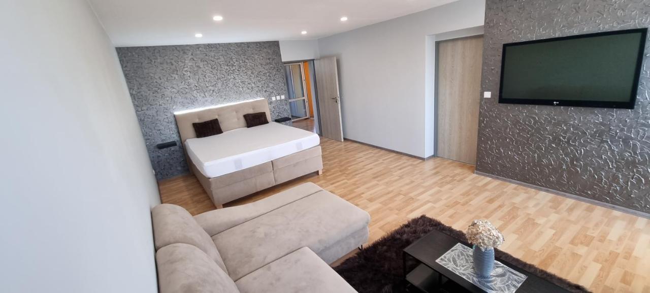 Apartman Viktorie Daire Mikulov Dış mekan fotoğraf