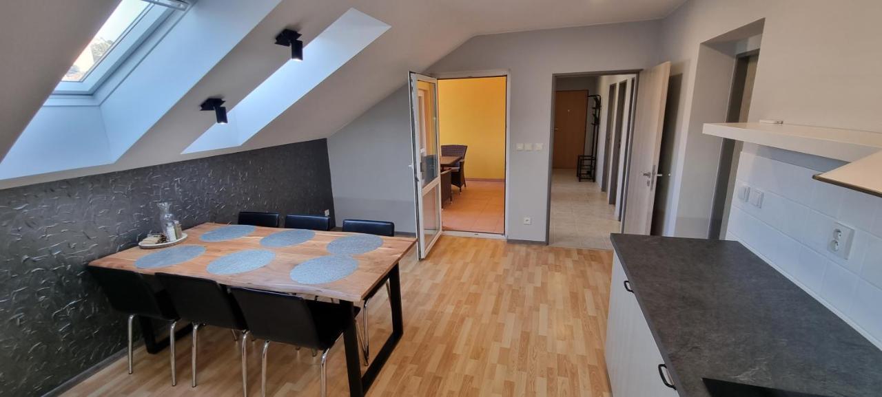 Apartman Viktorie Daire Mikulov Dış mekan fotoğraf